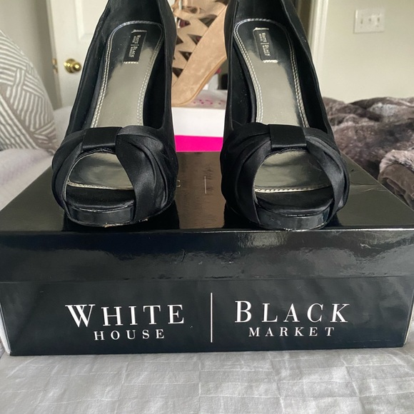 White House Black Market women’s size 11 Black Pump - Picture 1 of 5